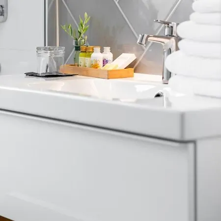 Lux White Rooms Bed & Breakfast